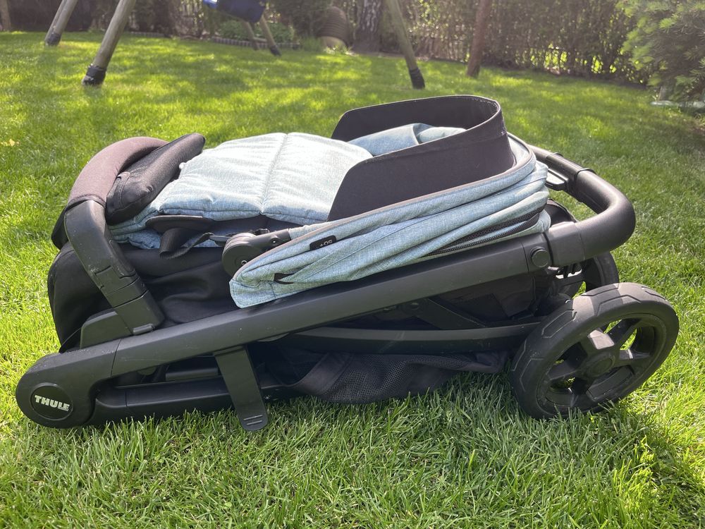 Wózek spacerowy Thule Spring + pałąk + wkładka + podnóżek