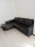 Sofá preto chaise longue