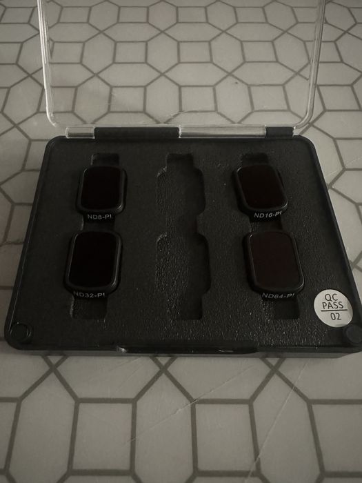 Dji mini 3 baterie, hub, etui smigla filtry