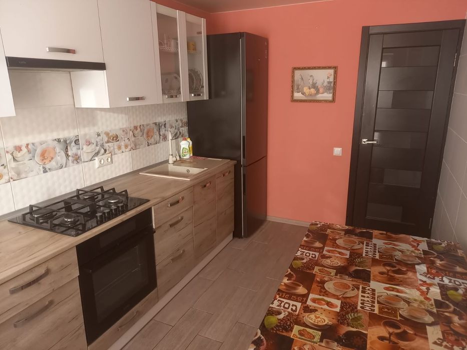 Срочно сдам 2 ком квартиру на Бородинском ул. Петра Сагайдачного