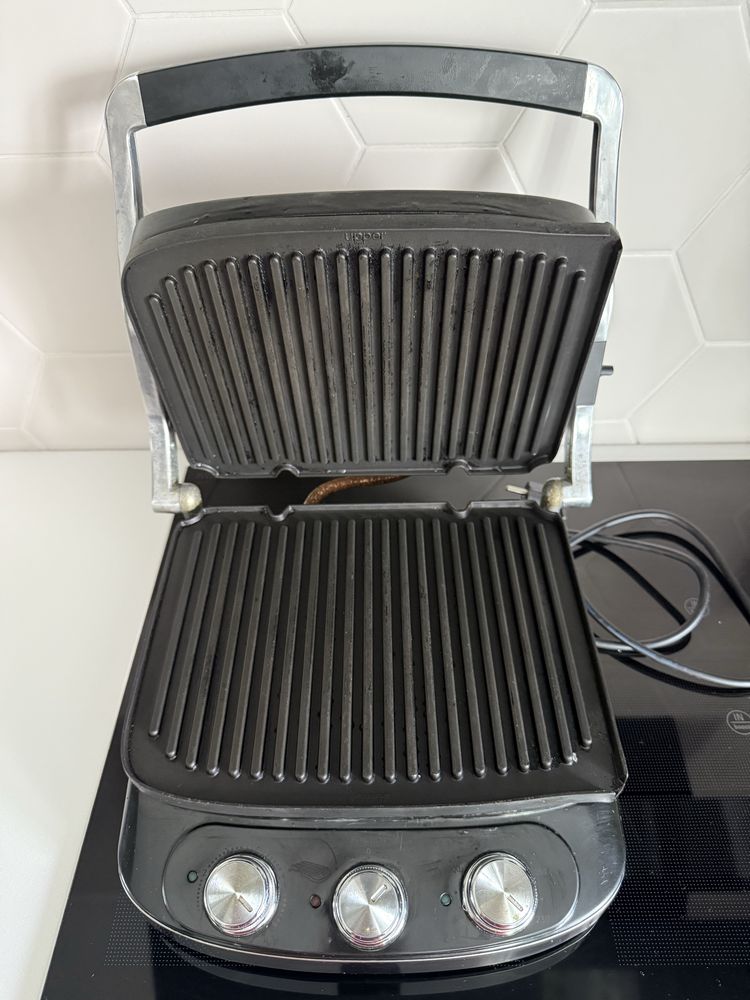 Гриль DELONGHI CGH912BK для приготування страв