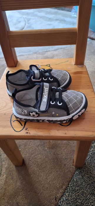 Buty dziecięce 22