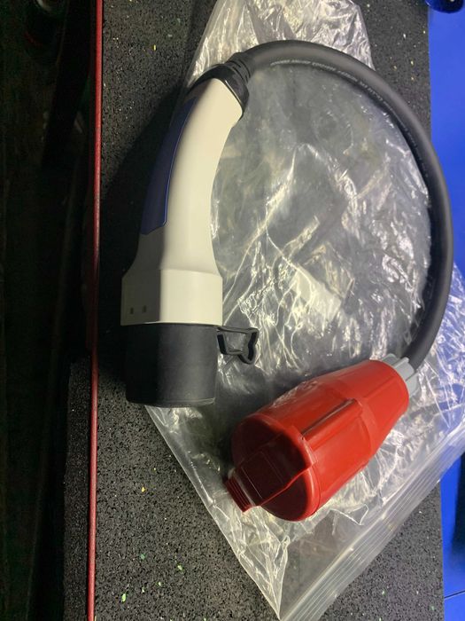 Зарядный перехідник 32A с CEE 32 вилка Wallbox