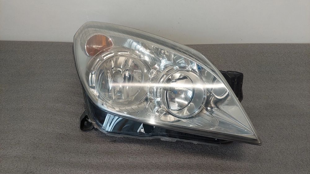 Ótica / farol direita OPEL Astra H GTC (L08)