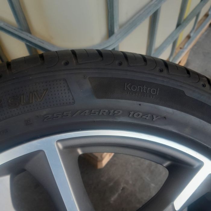 Koła AUDI 255/45 R19