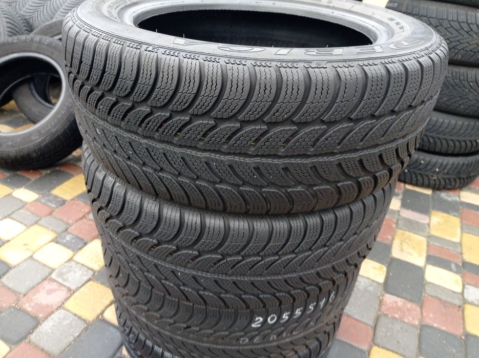 Покришки Debica 205/55 R16 комплект зимової гуми