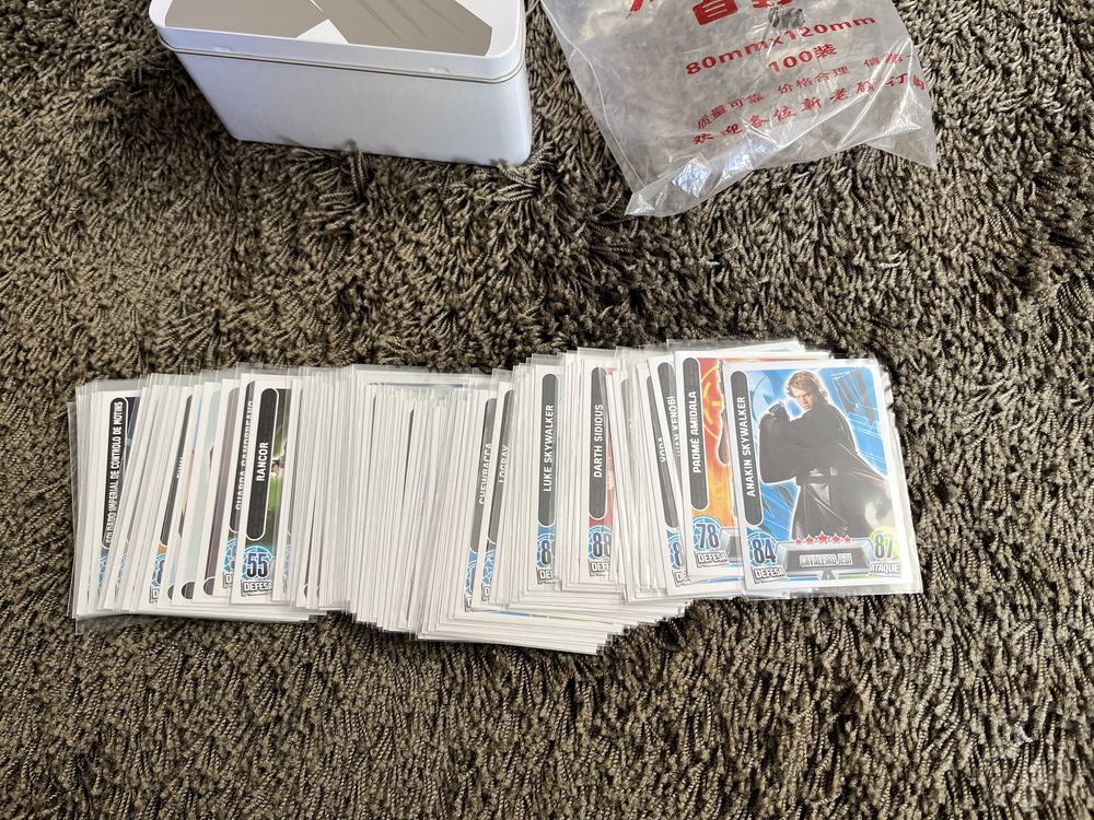 Star Wars coleção bonecos + cromos Topps (caixa já vendida)