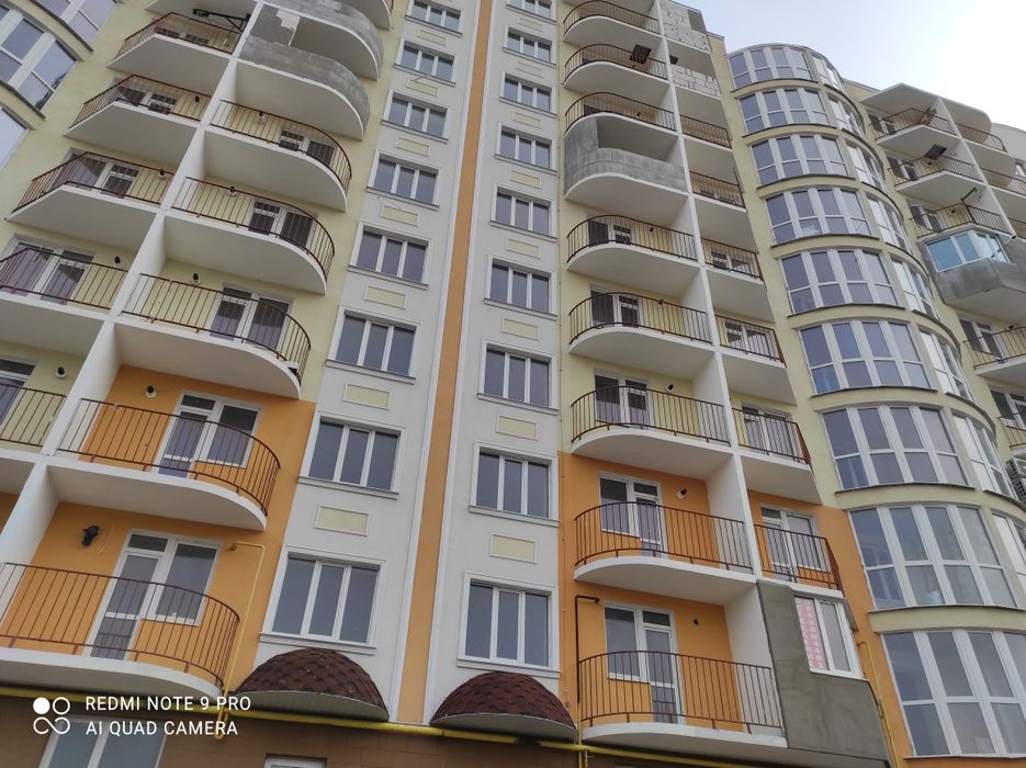 Продам коммерческую недвижимость в Одессе ЖК ТЁПЛЫЙ ДОМ