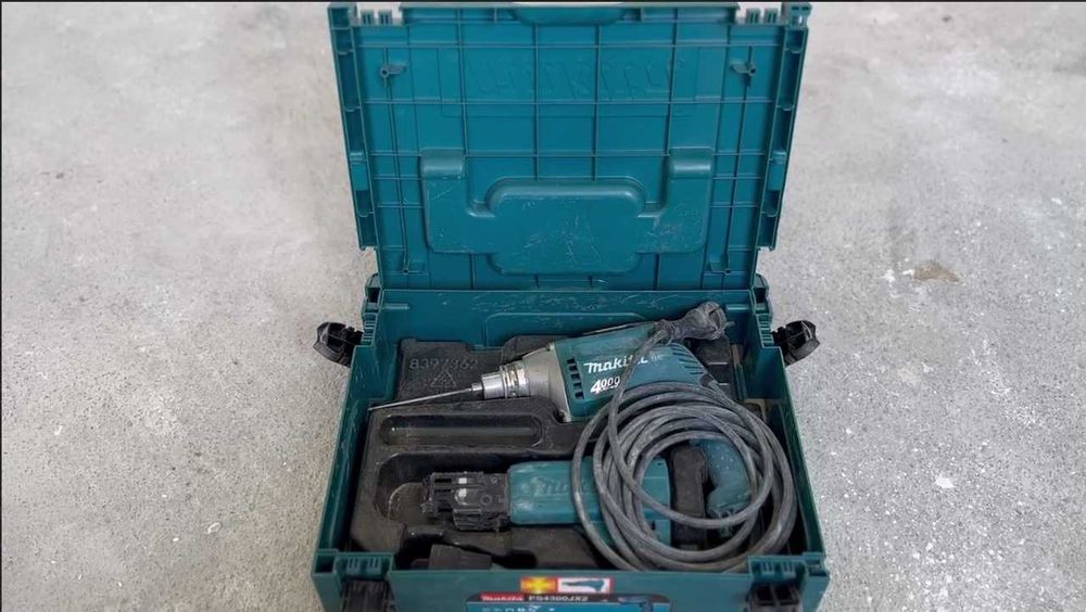 Мережевий шуруповерт для гіпсокартону Makita FS 4000