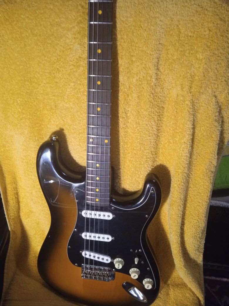 Продам Fender Stratocaster(Grass Roots ESP)