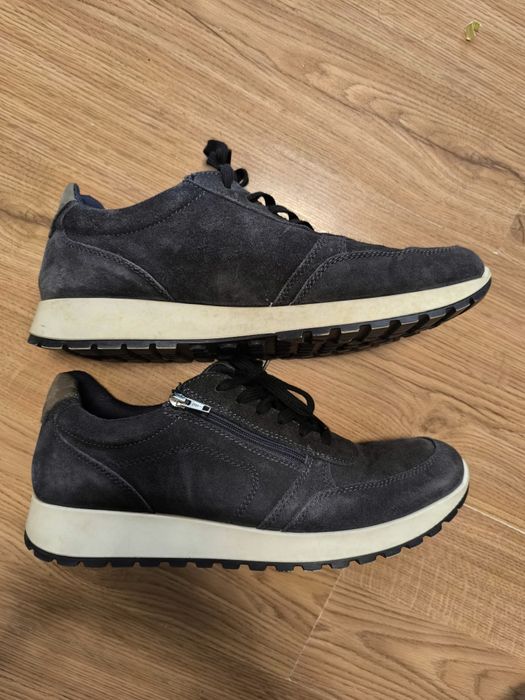 Шкіряні кросівки 44р