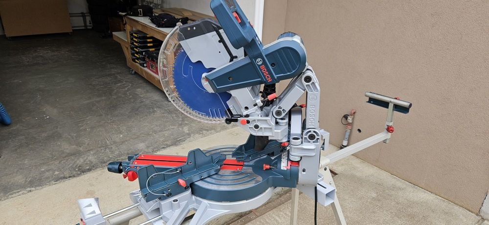Bosch GCM 12 GDL i GTA 2600 - piła ukośnica że stołem