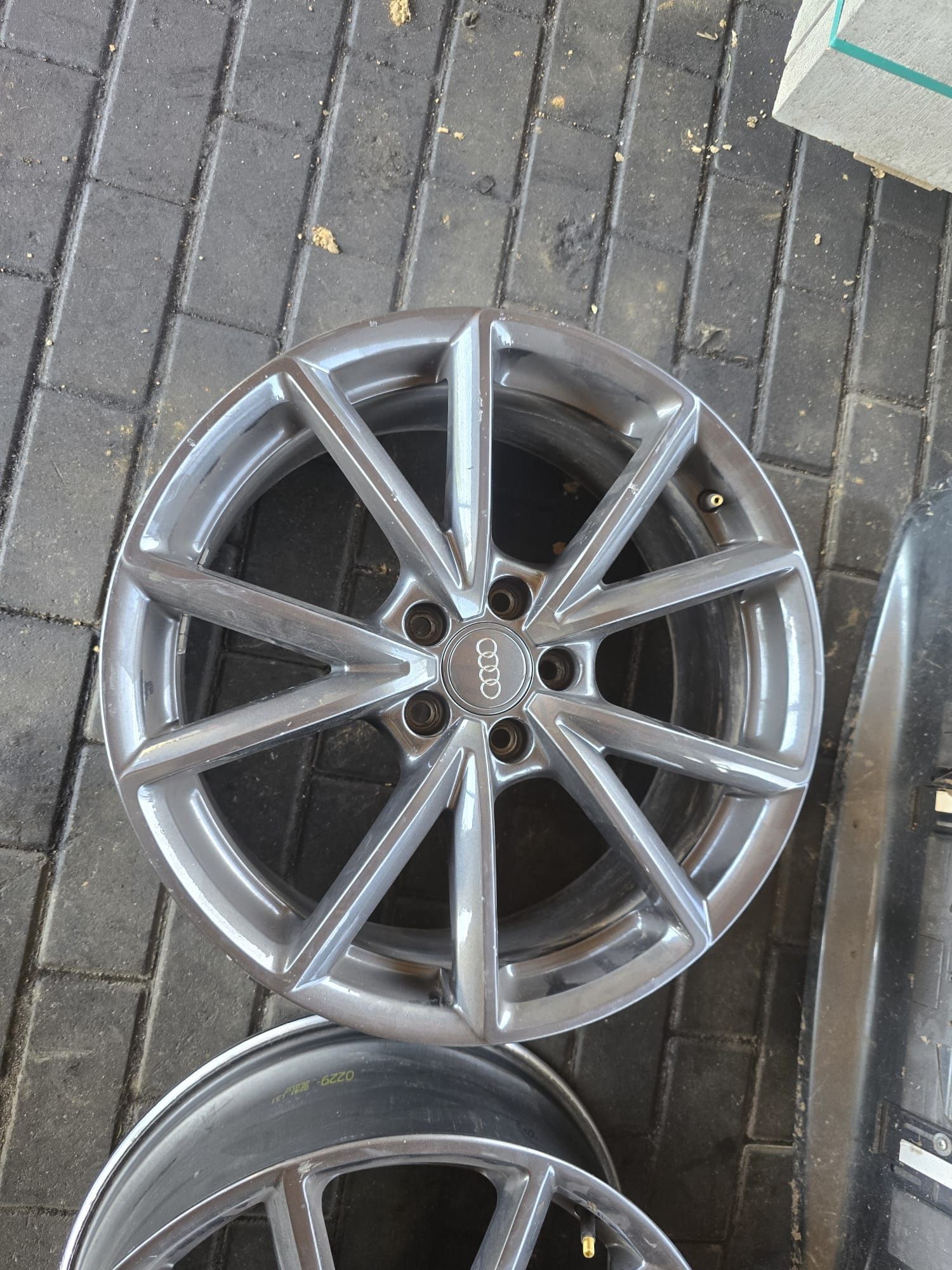 Felga r19 audi s3 8v et 49