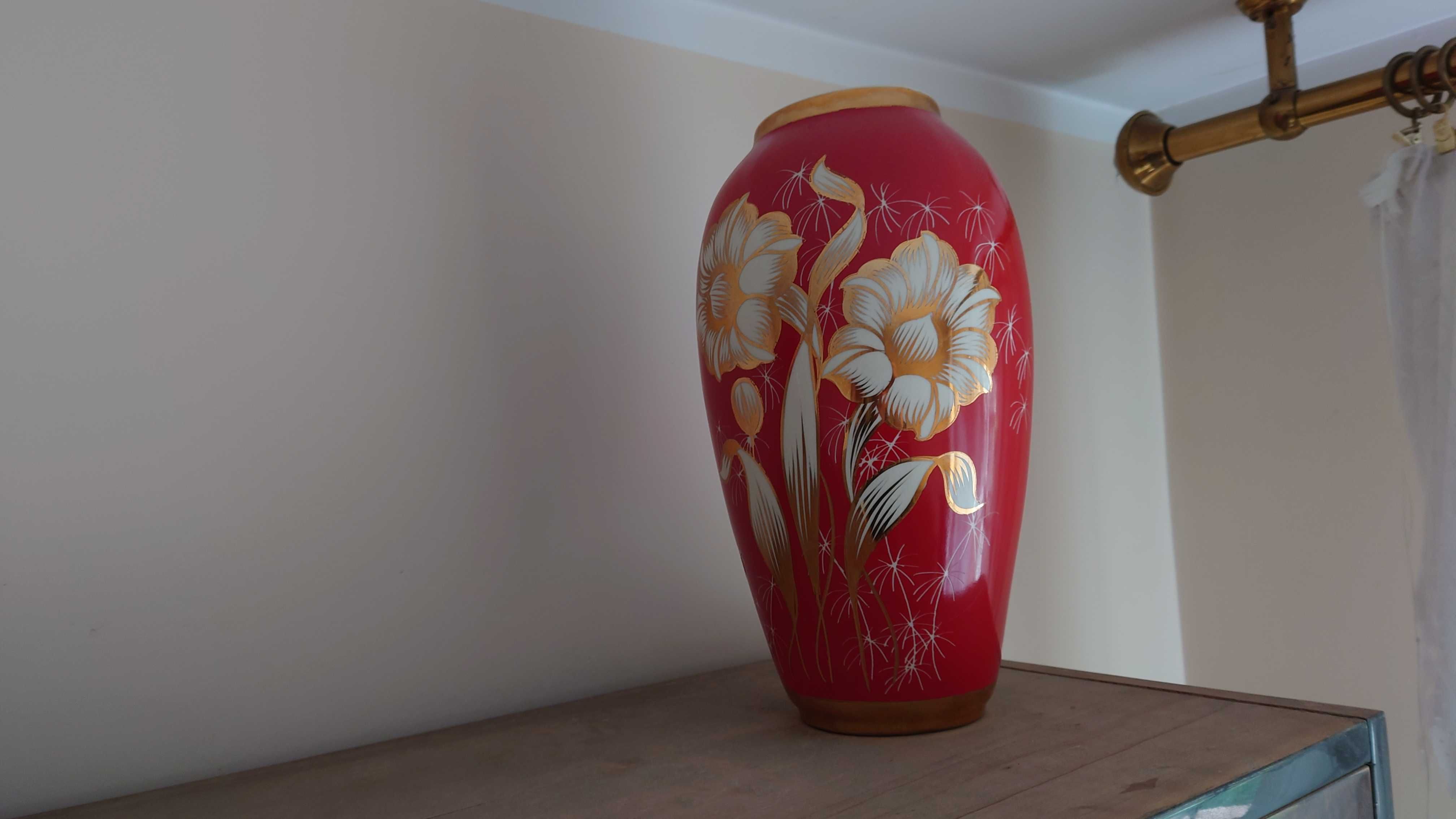 Porcelanowy wazon z lat 80