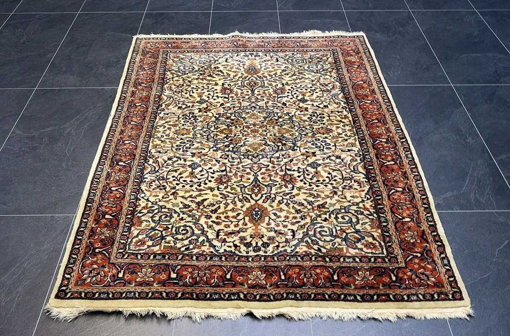 Tapete Persa SAROUGH, de Lã s/ Algodão com 177x128 cm (muito bonito)