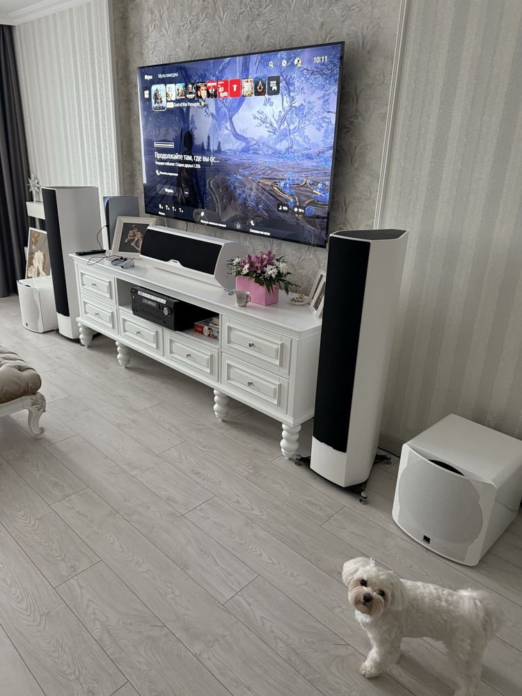 Продам игровую приставку PS5 PlayStation 5 Digital Edition как новая