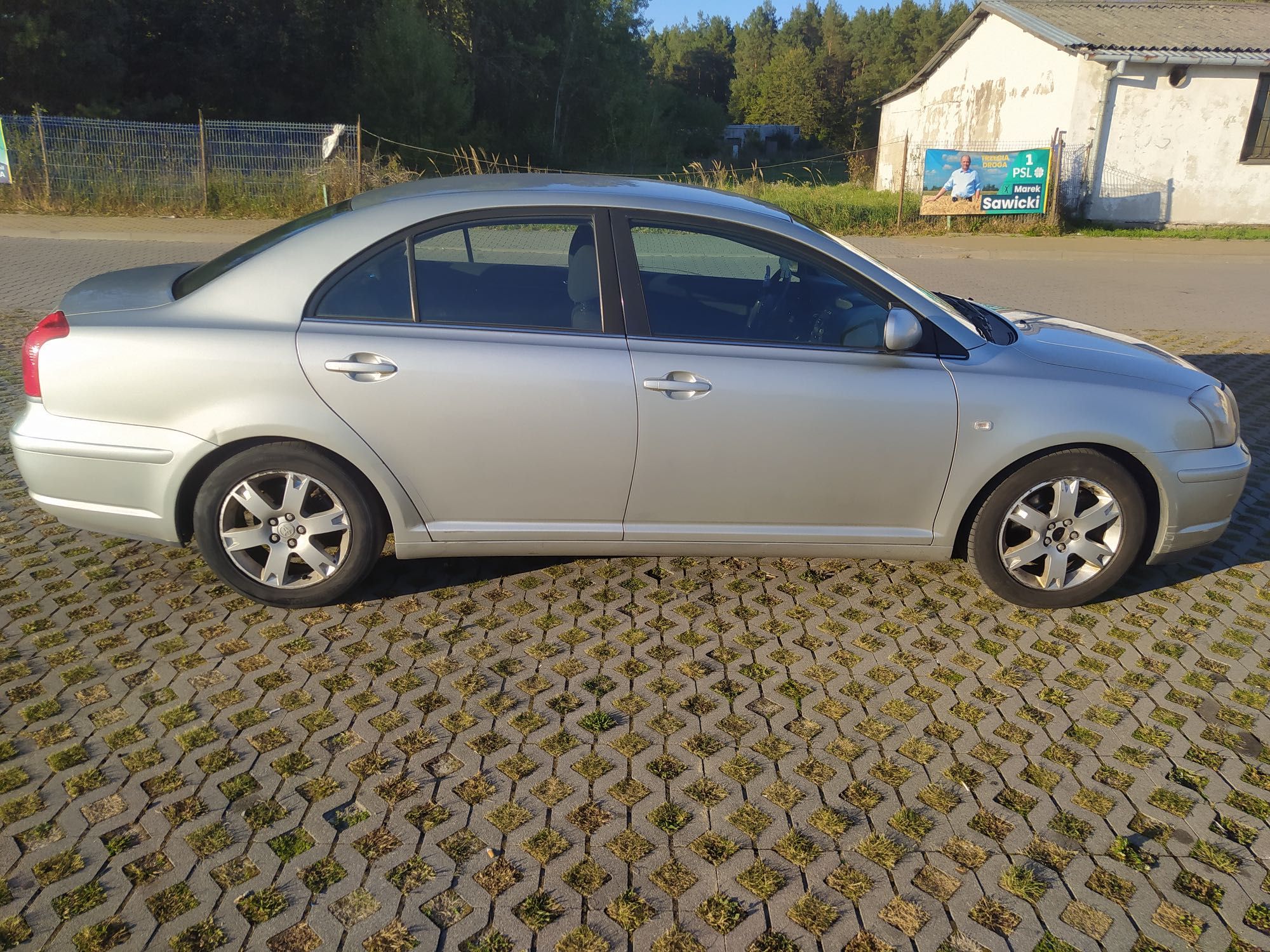 Toyota avensis 2.0 D4D.2005 r. |116 km |