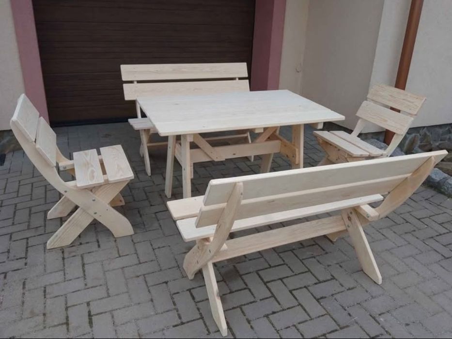 Zestaw mebli ogrodowych drewnianych