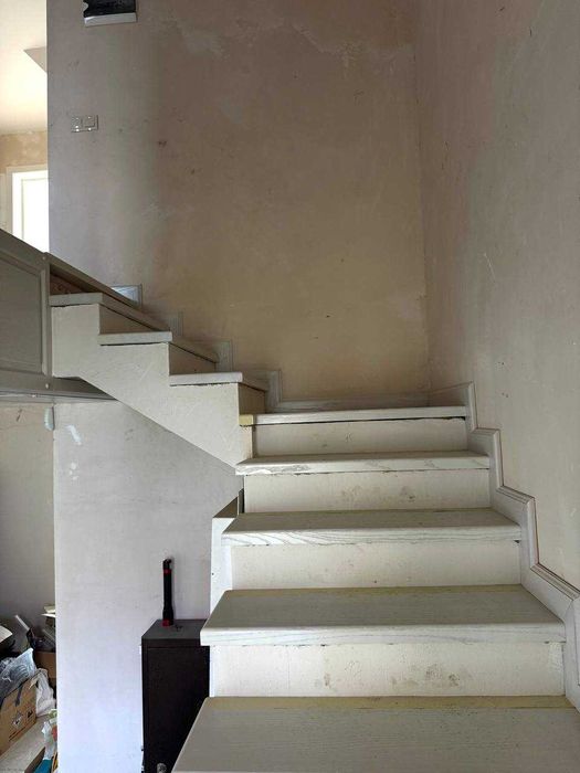 Сучасний особняк з ВЛАСНОЮ ділянкою!