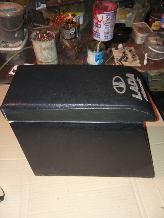 Подлокотник. Для легковых авто