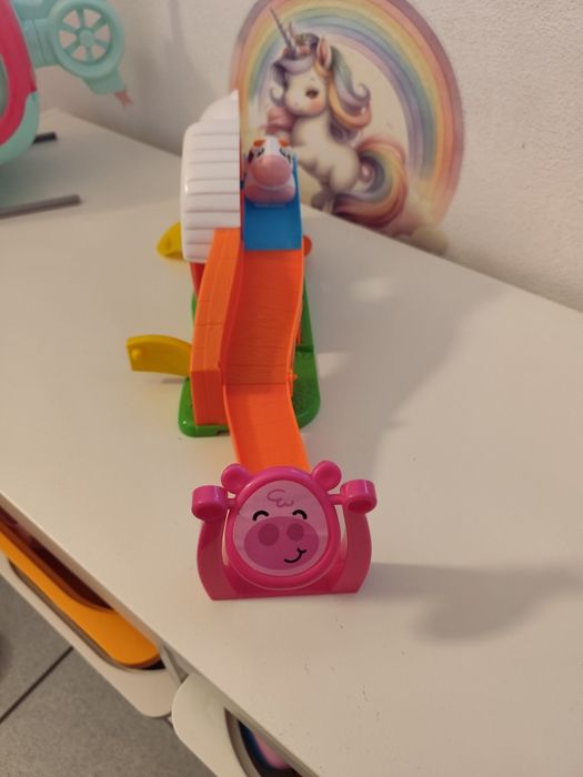 Vendo casa com escorrega