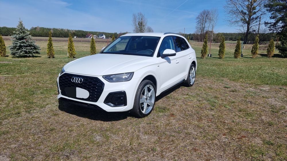Audi Q5 s-line Quattro M-HEV Hybrid stan idealny niski przebieg