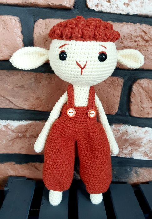 Owieczka zrobiona na szydełku, handmade, rękodzieło