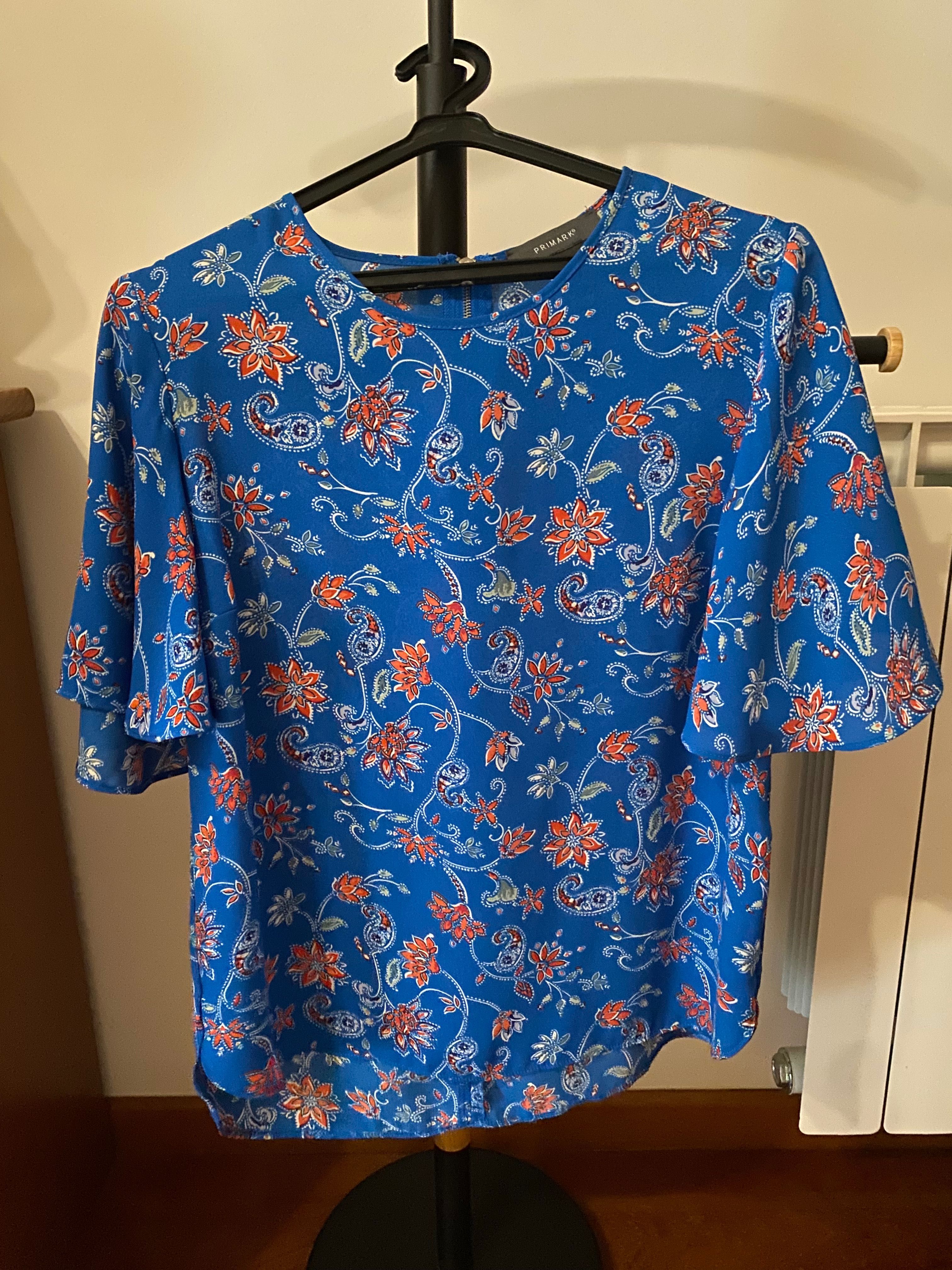 Blusas de diversos tamanhos