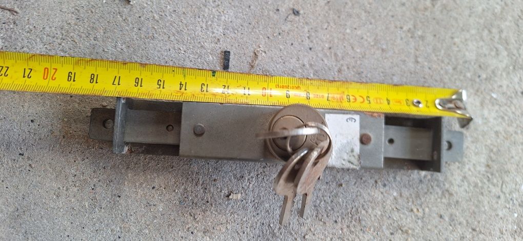 Fechadura para grade