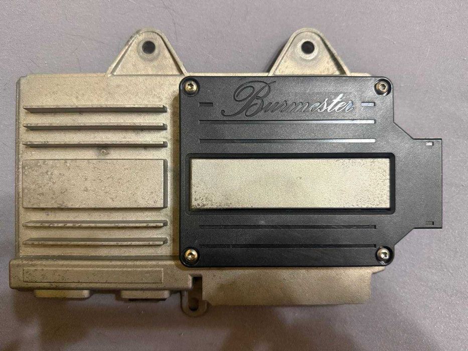 Підсилювач звуку  Porsche Burmeister не працює