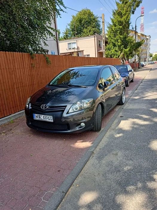 Toyota Auris Toyota Auris 1.6  • automat • Sportowa kierownica + kubełkowe fot