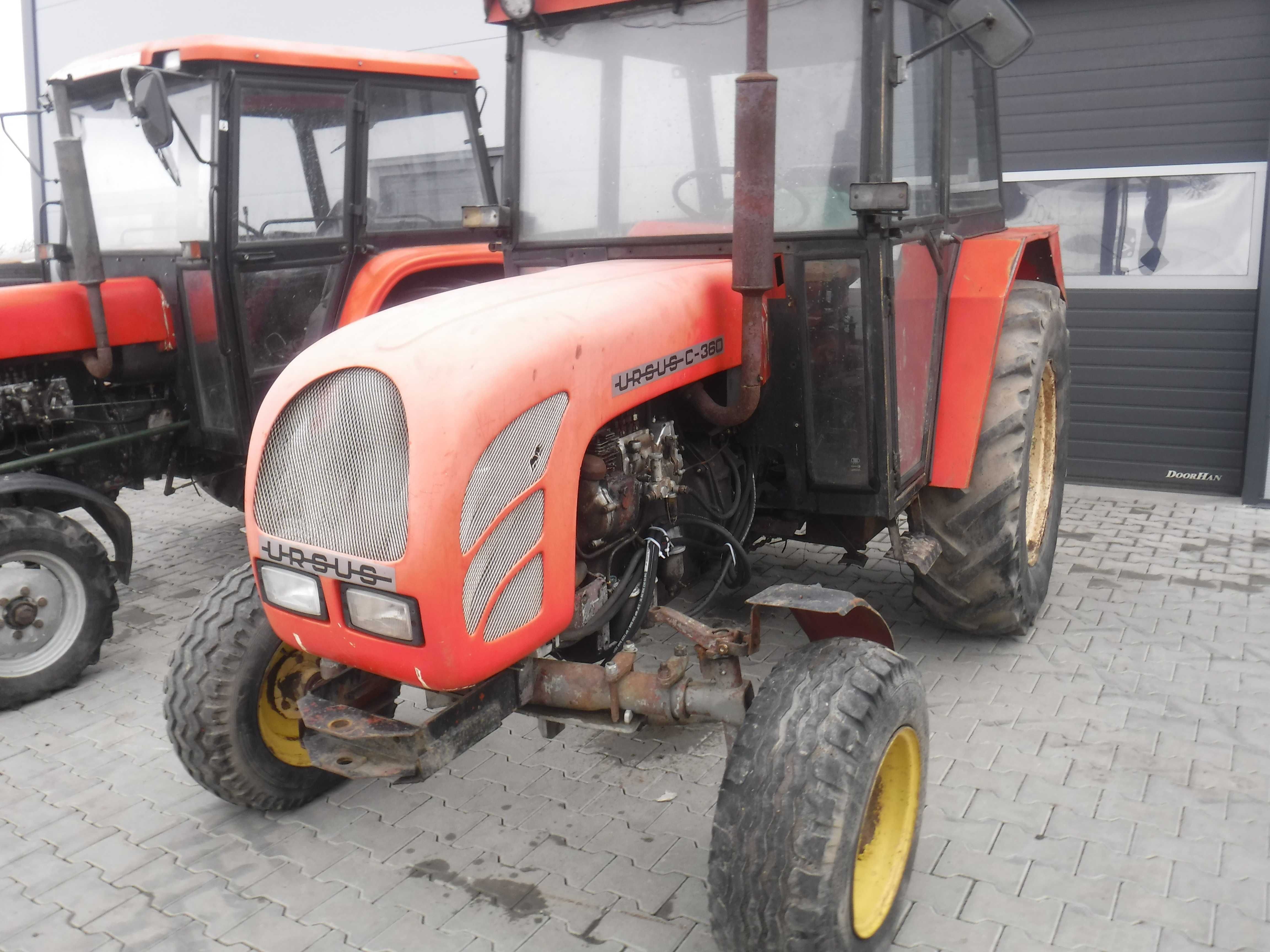 Ciągnik Ursus C360 .