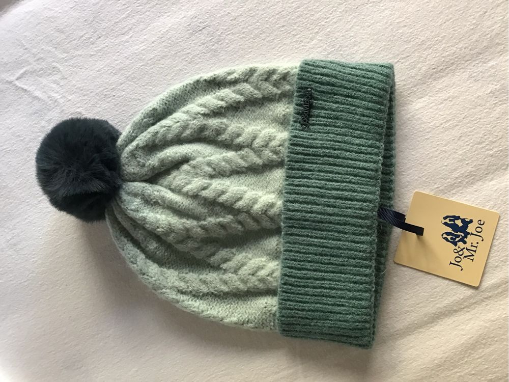 Gorro em tons verde