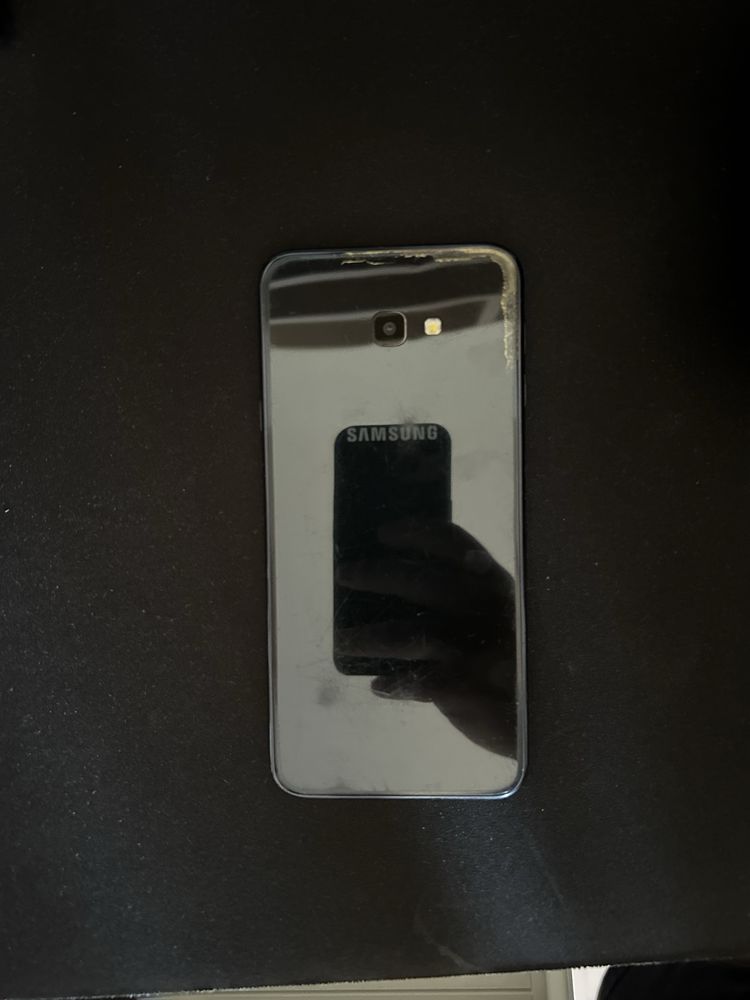 Samsung Galaxy J4+ z Android 10