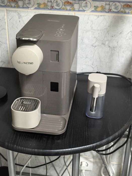 Nespresso Latissima One (De'Longhi)