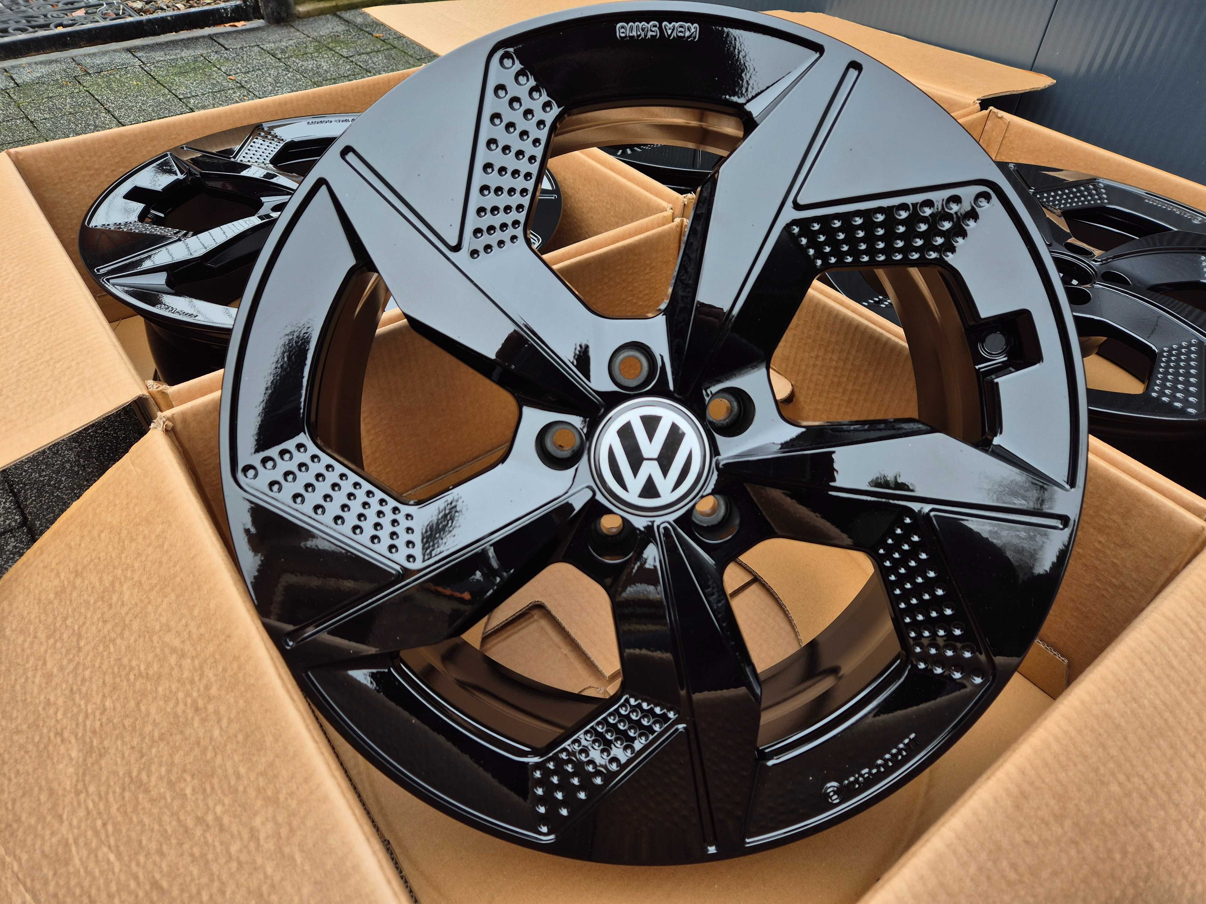 Felgi 19 VW Passat B7 B8 B9 Arteon GOLF Touran Tiguan T-Roc ID 5x112