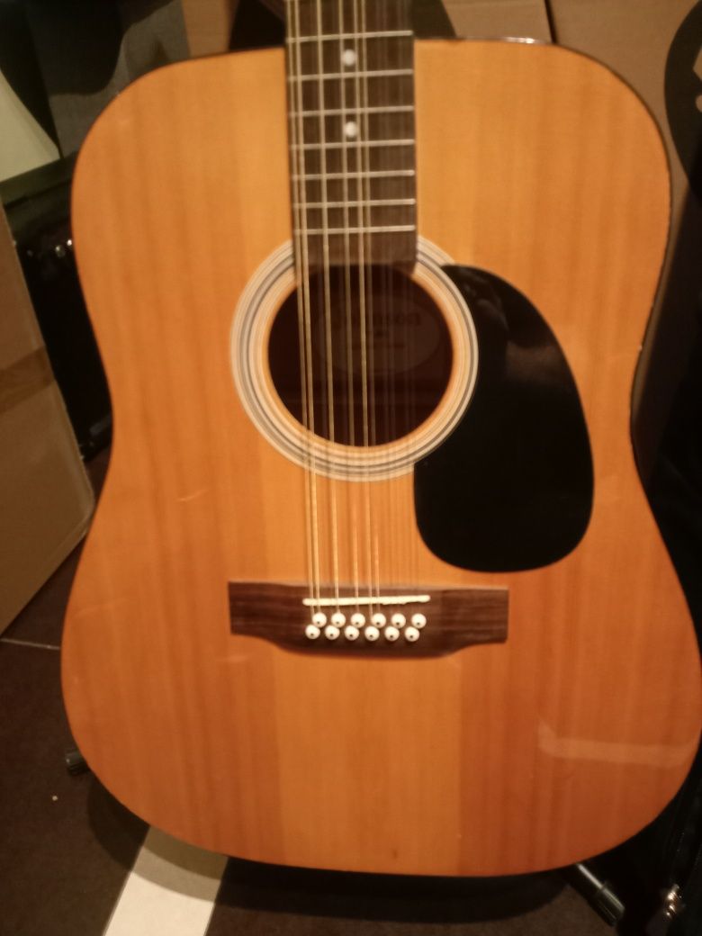 Gitara akustyczna dwunastka