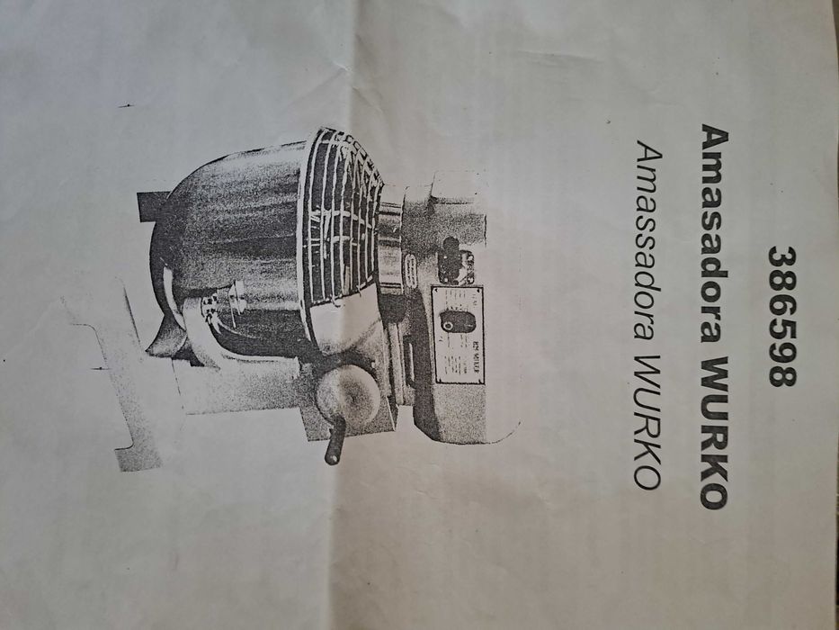 Máquina amassar pão e bolos