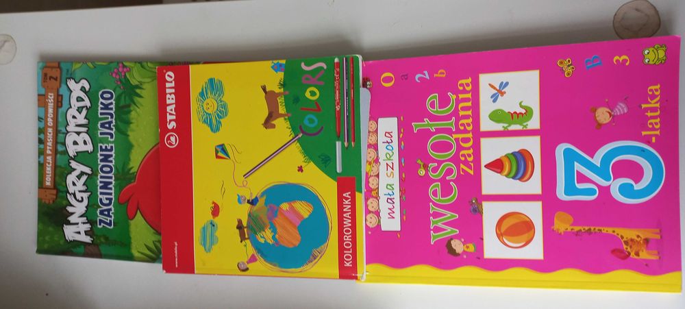 Kolorowanki + Łamigłówki -> razem 20 książeczek - 15 złoty