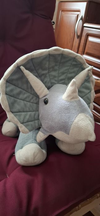 Большой динозавр, мягкий динозавр трицератопс