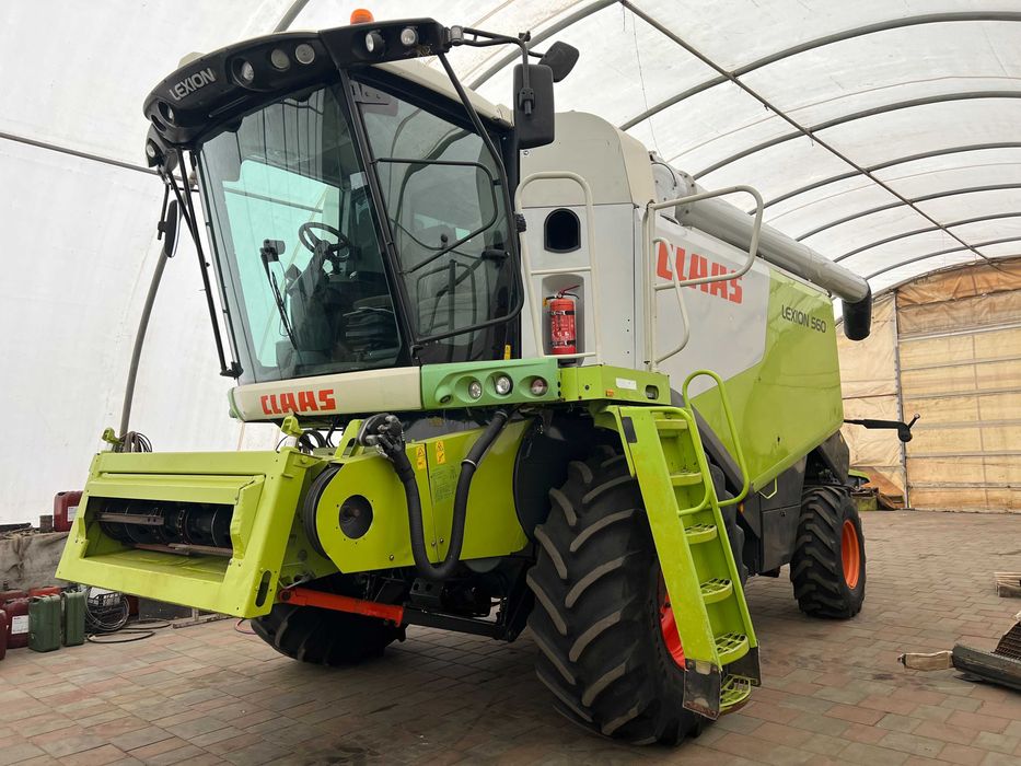 Зернозбиральний комбайн Claas Lexion 560 модель 670 !!!