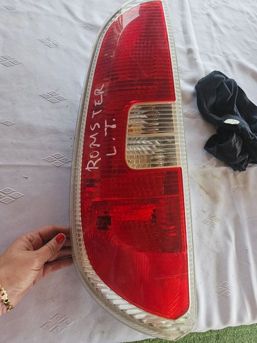 lewa tylna lampa europa skoda roomster