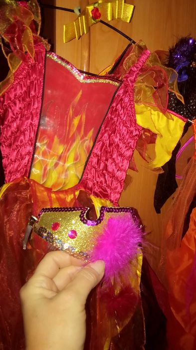 Strój karnawałowy Ognista wróżka ,czarodziejka,czarownica od 6-11 lat