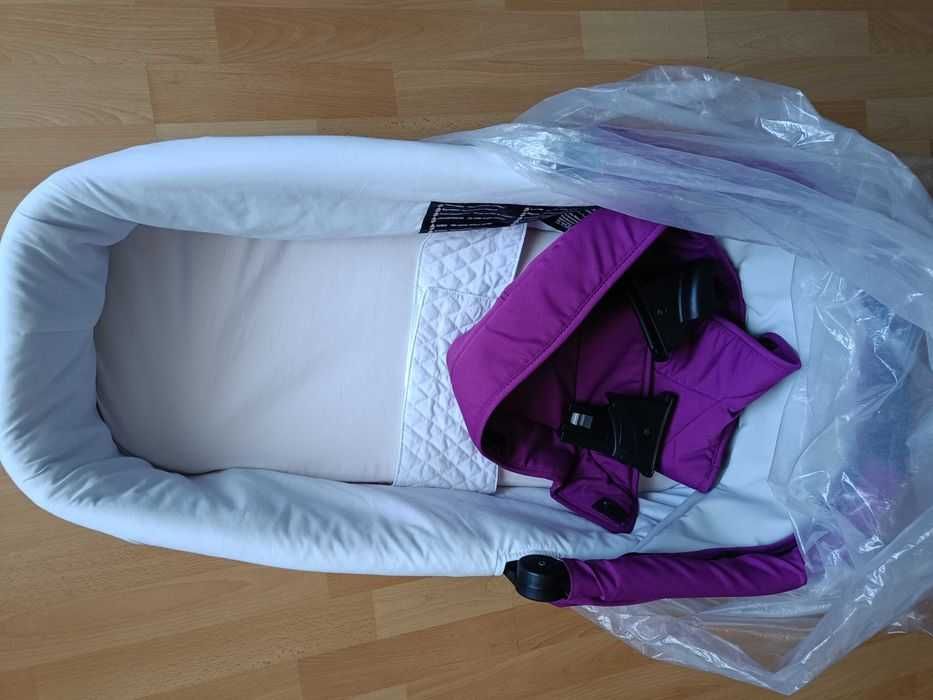 Wózek biegowy trójkołowy Britax głęboki i spacerówka
