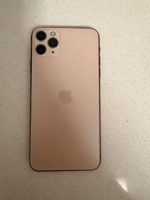 iPhone 11 Pro Max em ótimo estado – Super funcional