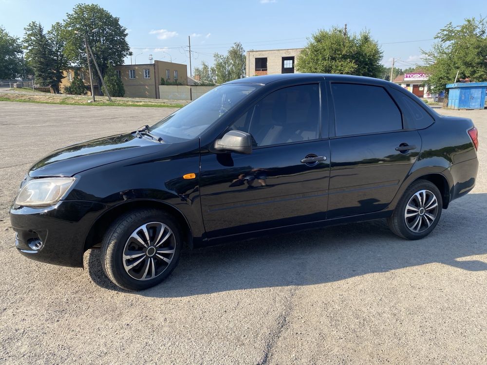 Лада Гранта ВАЗ 2190