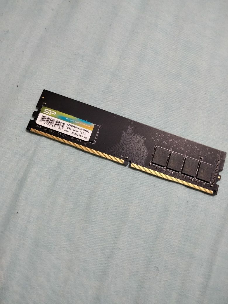 Memória RAM 4 GB DDR4 2400mhz