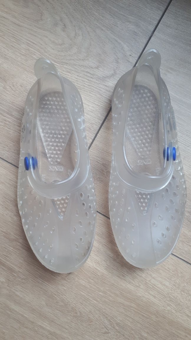 Dziecięce buty do wody