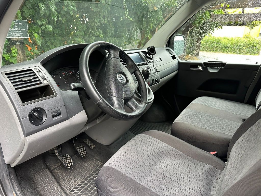 VW Transporter Caravelle T5 1.9TDI 102KM 9 osobowy doinwestowany