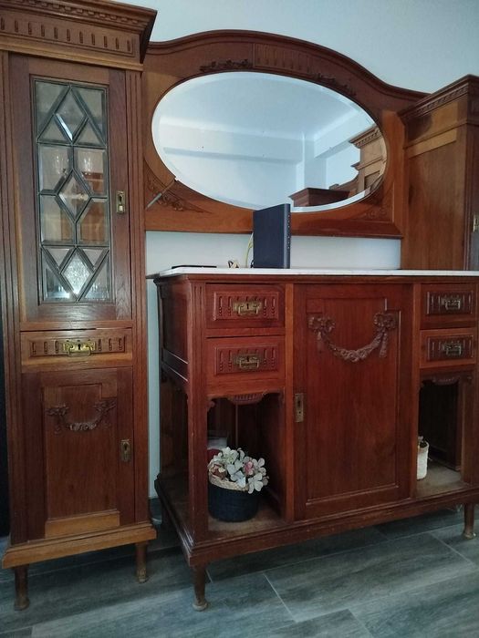 Conjunto 2 móveis madeira séc. XIX - espelhos e mármore incorporados